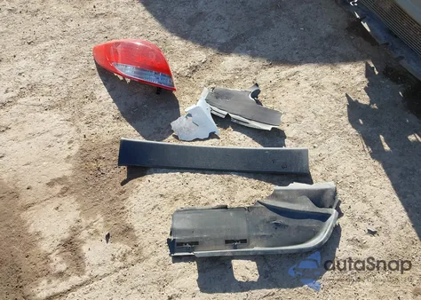 2015 Hyundai Veloster Re:flex z USA, uszkodzony, nr VIN KMHTC6AD9FU221411